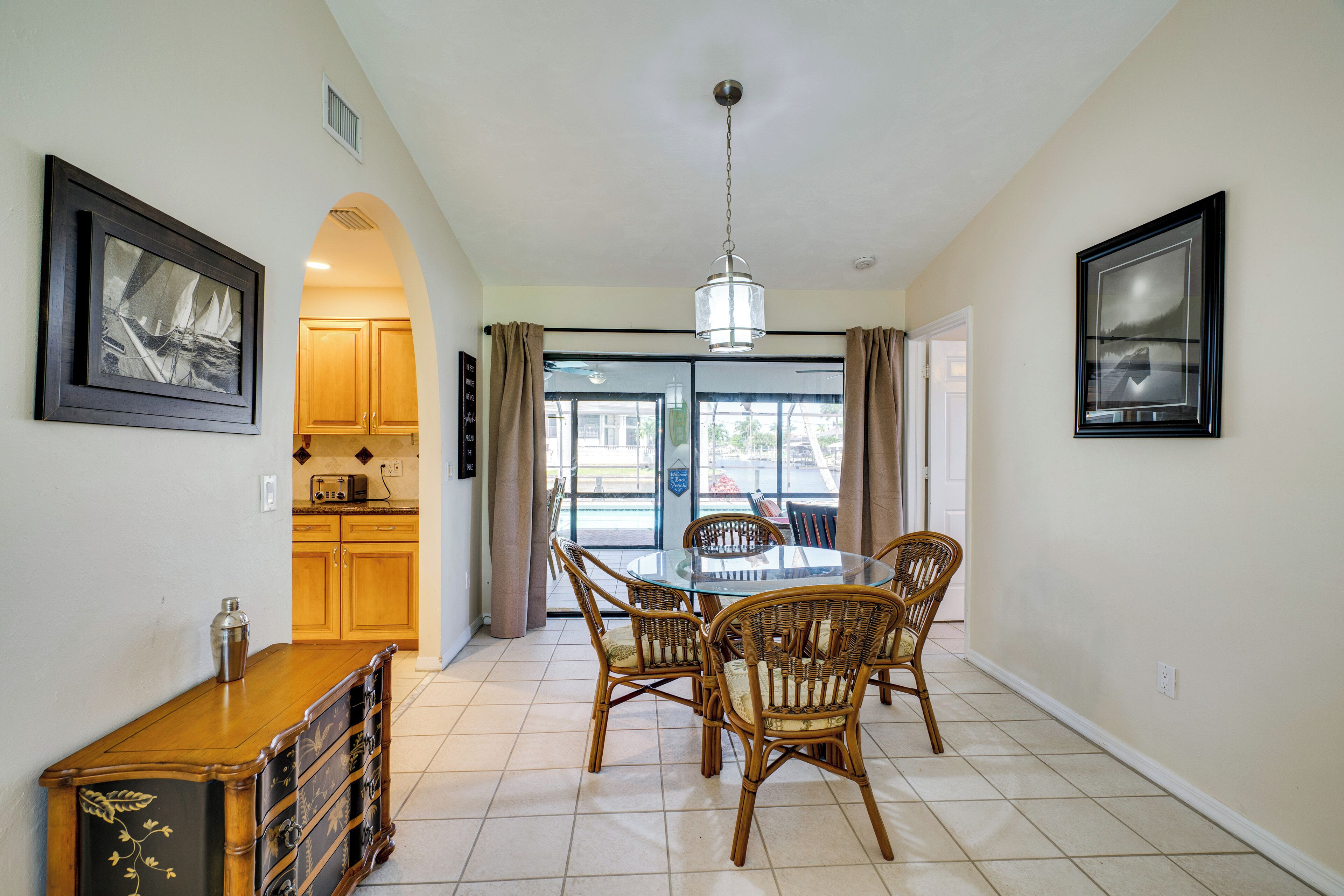 ハ  ウス (3 Bedrooms) | 内装