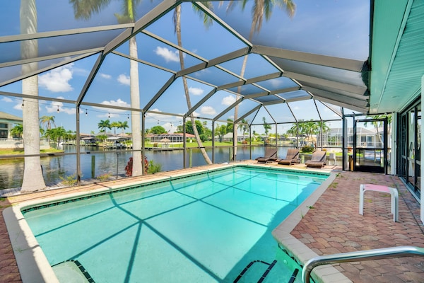 Canal-front Gem W/ Lanai & Dock In Cape Coral - Fort Myers, FL