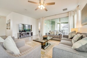 House (5 Bedrooms) | Interior