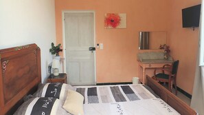 1 bedroom, WiFi, bed sheets