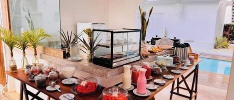 Gratis morgenmadsbuffet hver dag