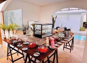 Free daily buffet breakfast  - Monte Alegre Beach (Touros)