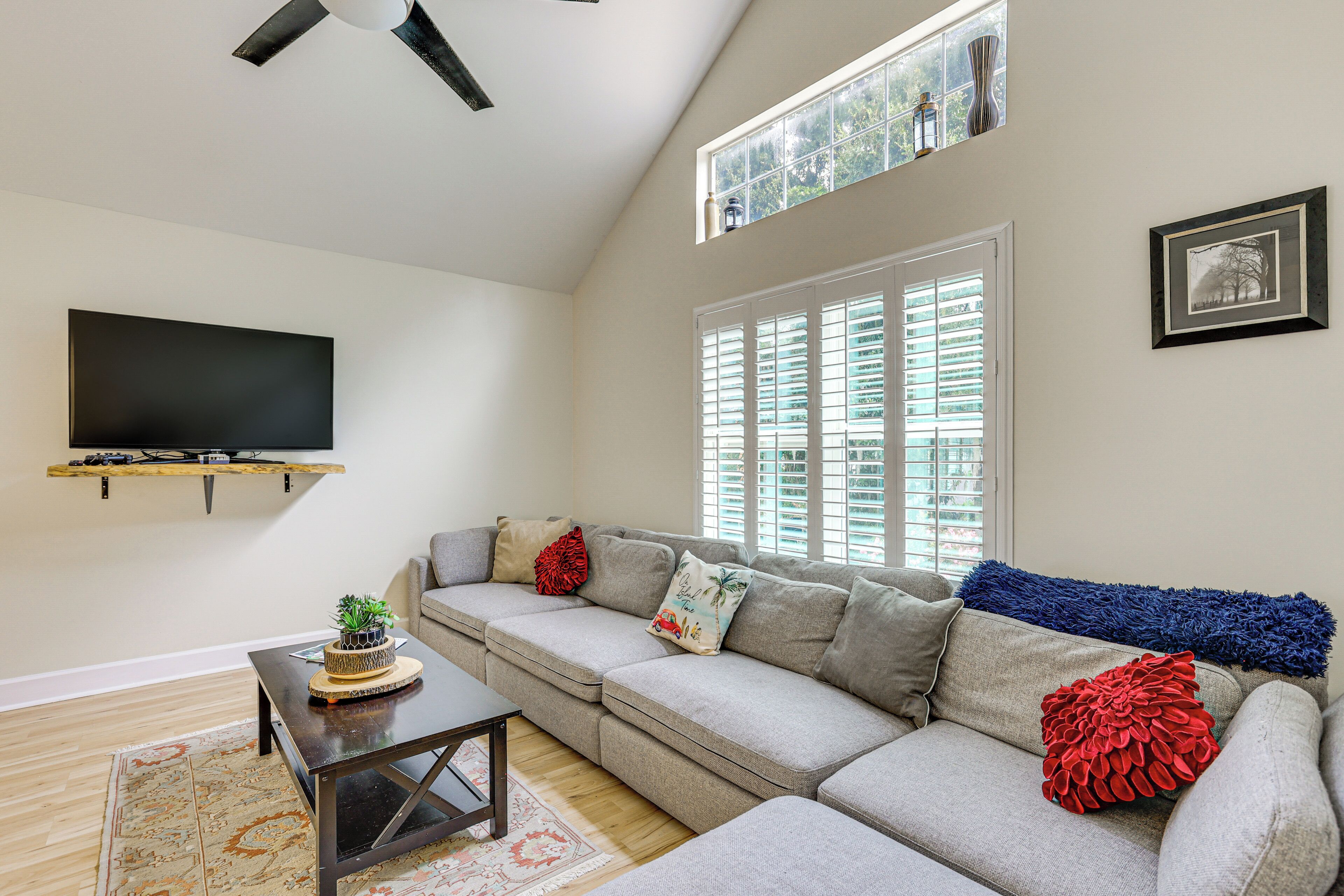 House (3 Bedrooms) | Front of property