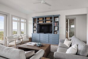 House (6 Bedrooms) | Interior