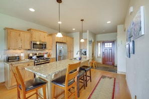 House (3 Bedrooms) | Interior