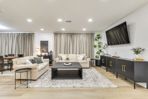 Front of property - Walk to City Center: Modern Coral Springs Getaway (Coral Springs)