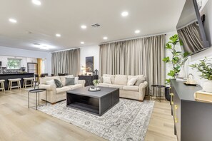 House (2 Bedrooms) | Interior