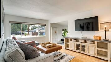 Rumah (4 Bedrooms) | Interior