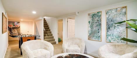 House (4 Bedrooms) | Interior