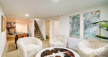 Game Room & Fire Pit: Family-friendly Loveland Gem