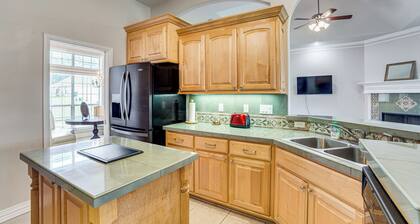 8 Mi to Lake Palestine: Peaceful Family Retreat