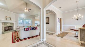 Rumah (4 Bedrooms) | Interior