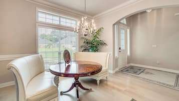 Rumah (4 Bedrooms) | Interior