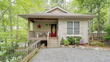 House (3 Bedrooms) | Front of property