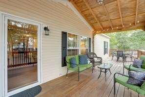 House (3 Bedrooms) | Interior - Greers Ferry Lake Access: Cabin w/ Boat Slip! (Higden)