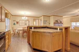 House (3 Bedrooms) | Interior