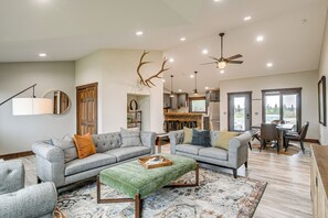 House (3 Bedrooms) | Interior