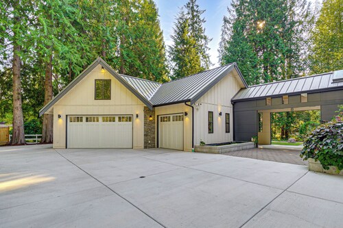 Wfh-friendly Gem w/ Creek: 4 Mi to Sammamish Trail