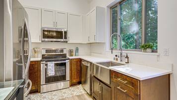 House (1 Bedroom) | Interior