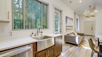 House (1 Bedroom) | Interior