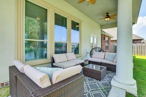 House (4 Bedrooms) | Interior - Fenced-in Yard & Pond Views: Home 18 Mi to Lsu! (Denham Springs)