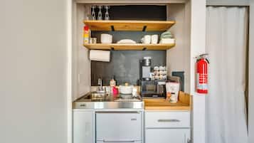 Apartment (0 Bedroom) | Interior