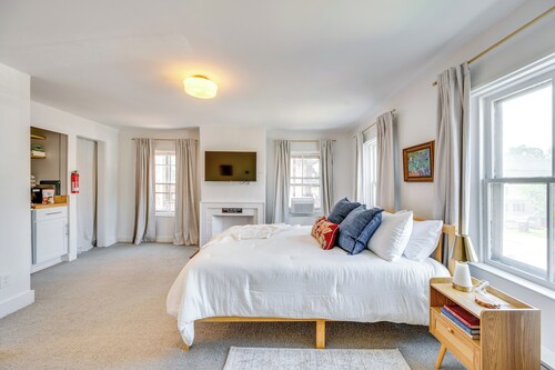 Waterbury Studio 12 Mi to Bolton Valley Ski Resort