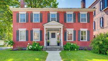 Apartment (0 Bedroom) | Interior