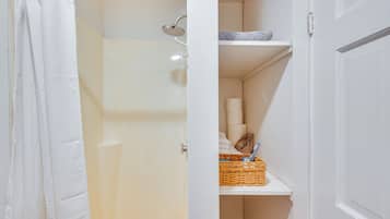 Apartment (0 Bedroom) | Interior