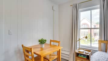 Apartment (0 Bedroom) | Interior