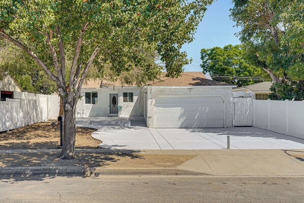 House (3 Bedrooms) | Front of property - Between LA & Orange County: Quiet Getaway w/ Patio (Pico Rivera)