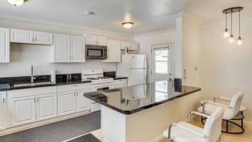 Casa (3 Bedrooms) | Interior