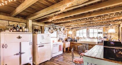 Vintage-inspired Countryside Getaway in Chepachet