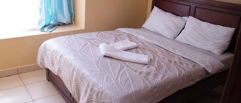 4 室のベッドルーム、アイロン / アイロン台、インターネット、ベッドシーツ