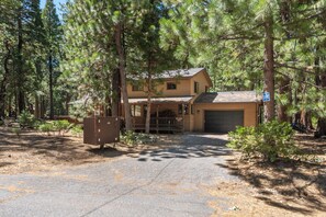 Exterior - Moose Lodge- Sleeps 12 (Camp Connell)