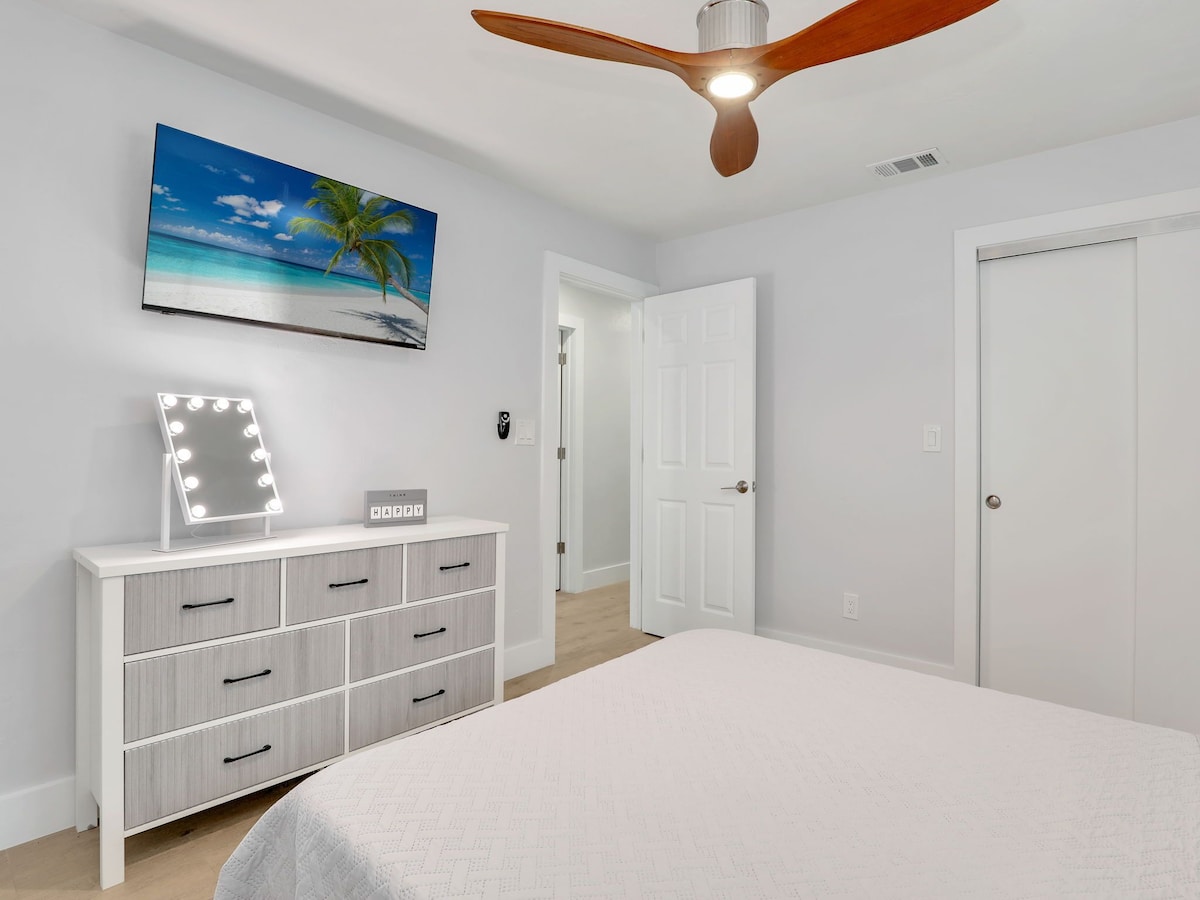 Photo 17 of Naples Retreat w/ Private Pool – 5 Min to Vanderbilt Beach & Mercato