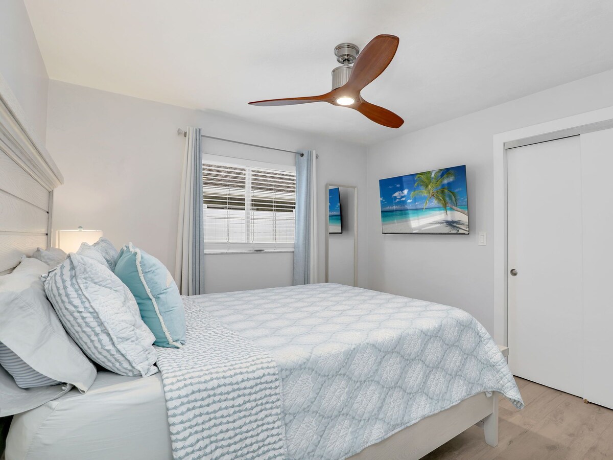 Photo 12 of Naples Retreat w/ Private Pool – 5 Min to Vanderbilt Beach & Mercato