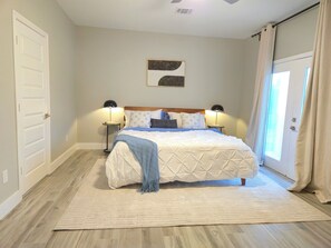 3 bedrooms, desk, iron/ironing board, travel cot