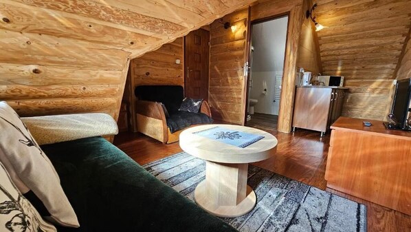 Apartment, Balcony, Mountain View | Free WiFi