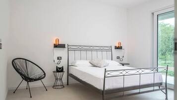 1 chambre, lit parapluie, Wi-Fi gratuit, draps fournis