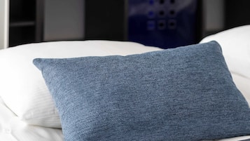 Bureau, fer et planche Ă repasser, lit parapluie, Wi-Fi