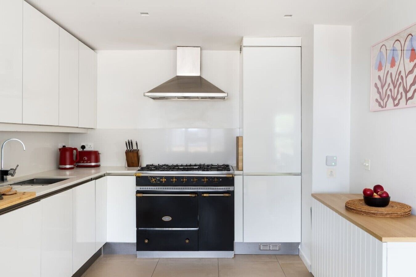 Oven, dishwasher, coffee/tea maker, highchair