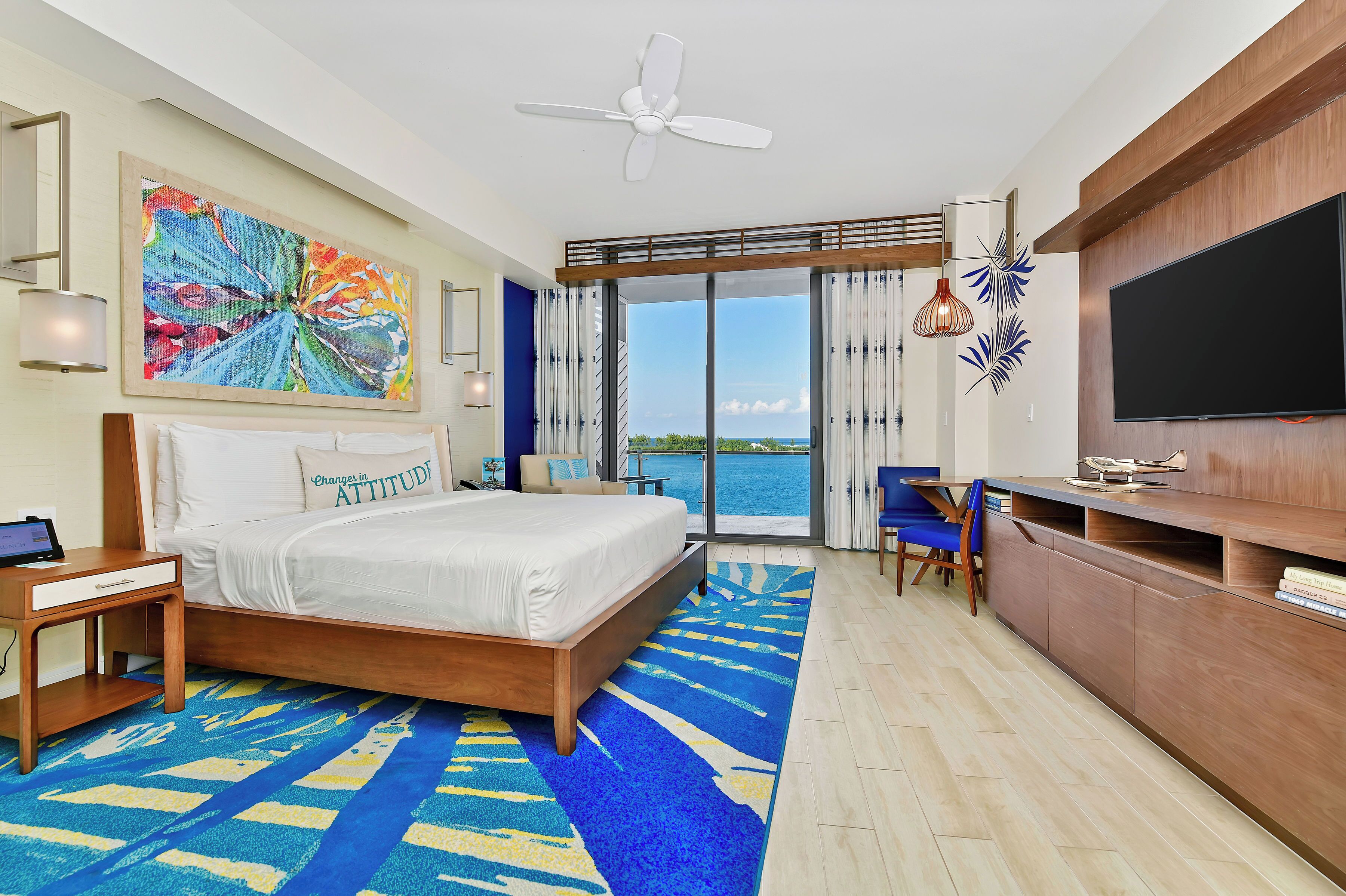 1 dormitorio, caja fuerte, tabla de planchar con plancha y cuna de viaje