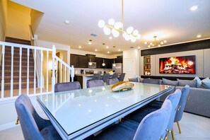 Interior - Upstay Family Fun 5BR Retreat w Pool & Games Room (Clermont)