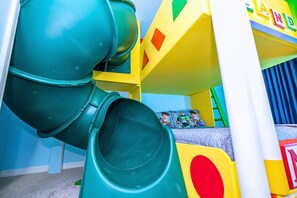 Children’s area - Upstay Family Fun 5BR Retreat w Pool & Games Room (Clermont)