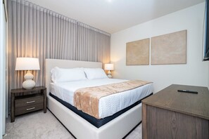 5 bedrooms, iron/ironing board, WiFi, bed sheets