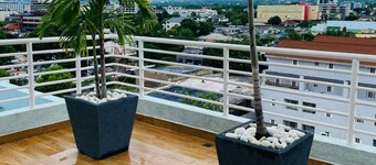 1 Bedroom Mountain Retreat New Kingston