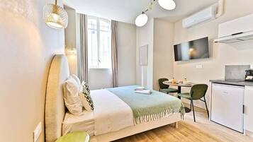 Iron/ironing board, WiFi