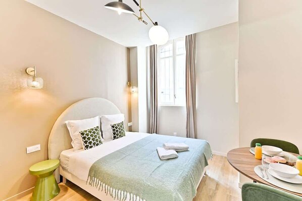 Iron/ironing board, WiFi - Studio cosy climatisé – confort & calme (Le Pré-Saint-Gervais)