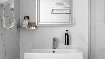 Shower, hair dryer, slippers, bidet